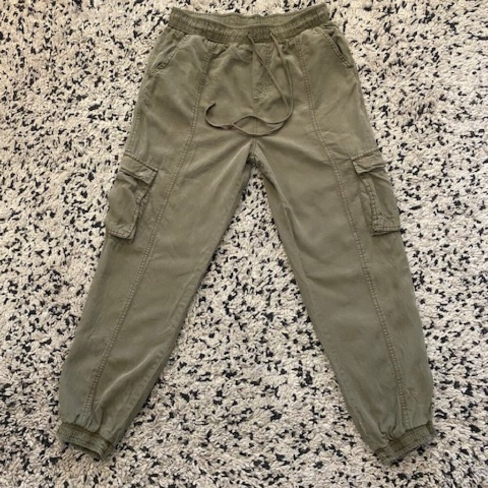 Thread and Supply Olive Green medium Cargo Pants Tecel Super Soft